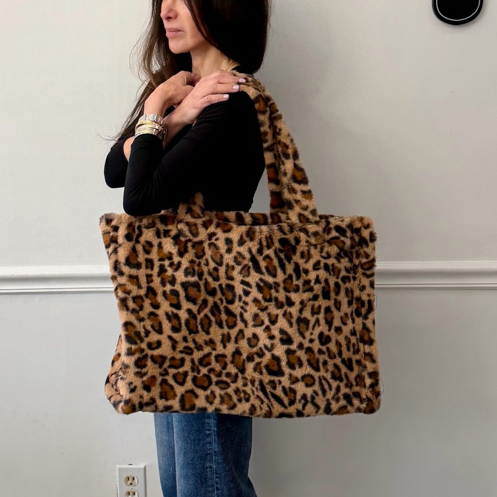 RESTOCKED FABULOUS Leopard Oversized Print Faux Fur Tote Bag